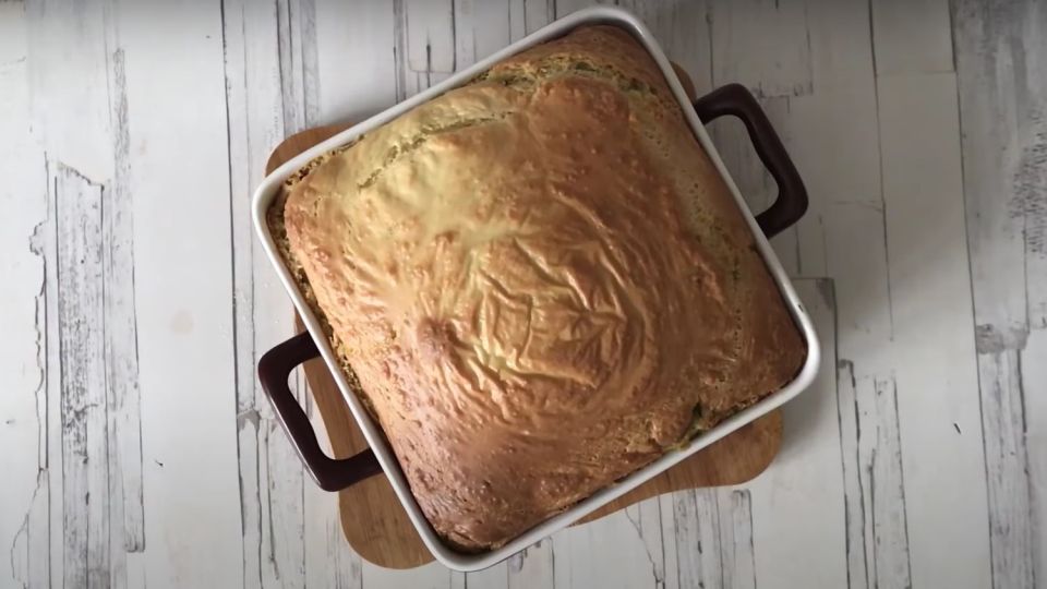Такой вкусный пирог из картофеля вы точно еще не готовили: просто залейте на противень Такой вкусный пирог из картофеля вы точно еще не готовили: просто залейте на противень
