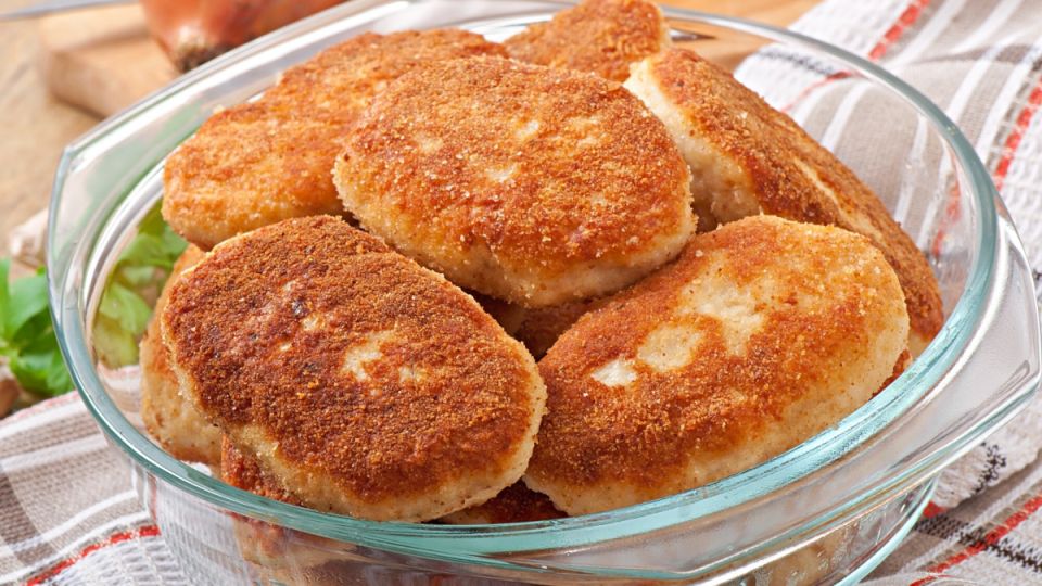 Кремовые картофельные котлетки: получаются мягкими и пышными — пошаговый рецепт Кремовые картофельные котлетки: получаются мягкими и пышными — пошаговый рецепт