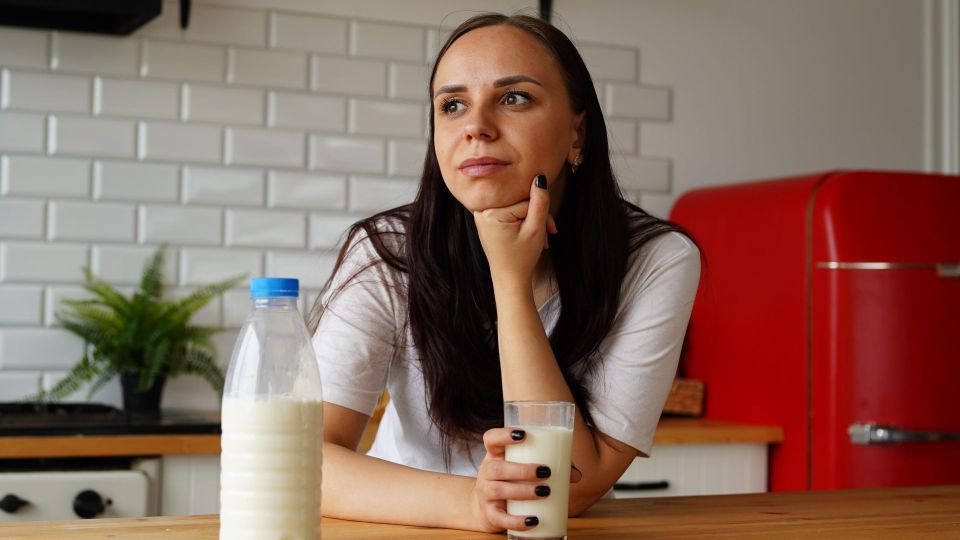 В это молоко добавили химию: тревожные признаки укажут на правду