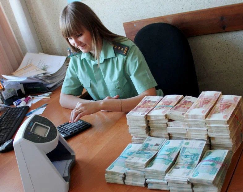 Гражданам придется платить больше: вдвое увеличен исполнительский сбор в 2026 году