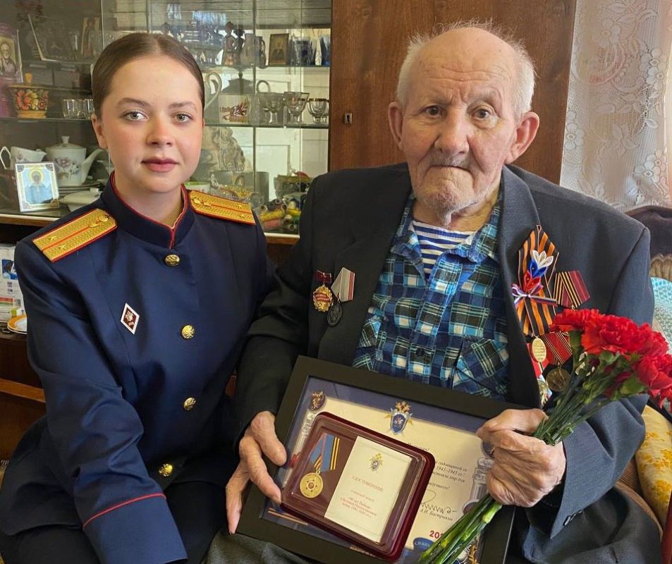                 1941-1945     ( )    ...