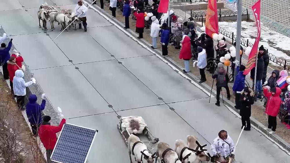  :        