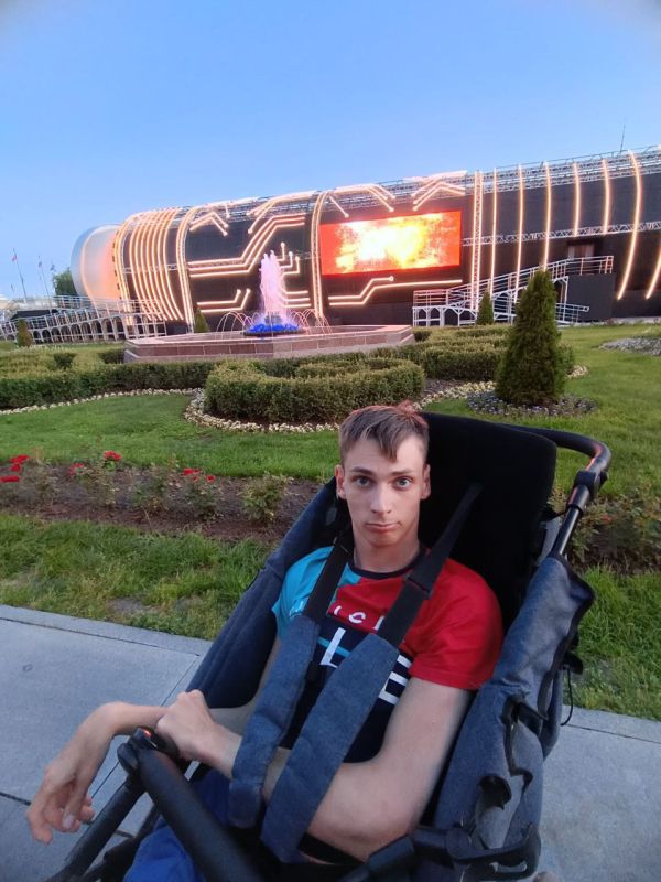 Сергей Колясников: Благодаря интернету я могу многое: получить образование, не выходя из дома; оформить многие документы; купить что угодно и получить курьером; найти любого человека, который поможет мне выполнить то, что...