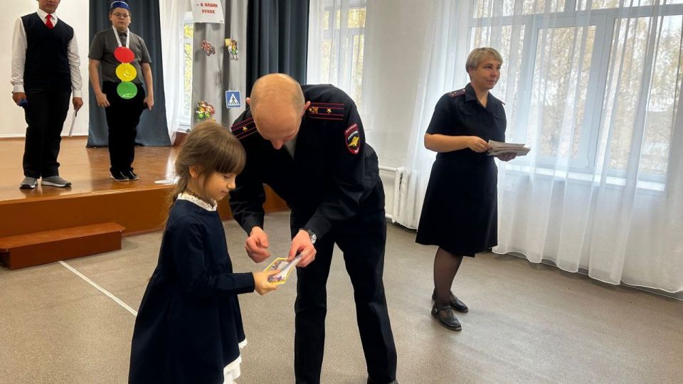 В школе № 1 г. Сосногорска состоялось посвящение первоклассников в пешеходы