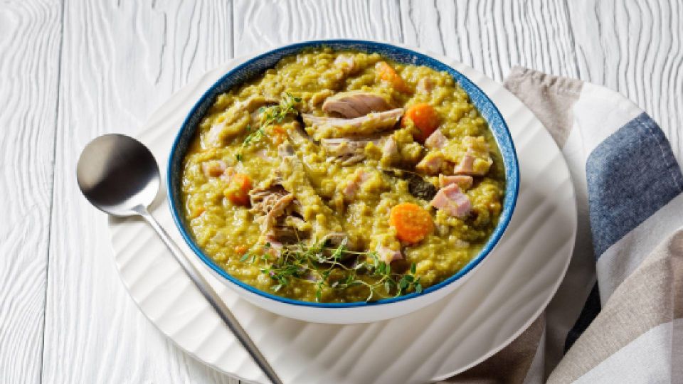 Знаменитое советское блюдо будет в разы вкуснее: приготовьте гороховое пюре по-новому