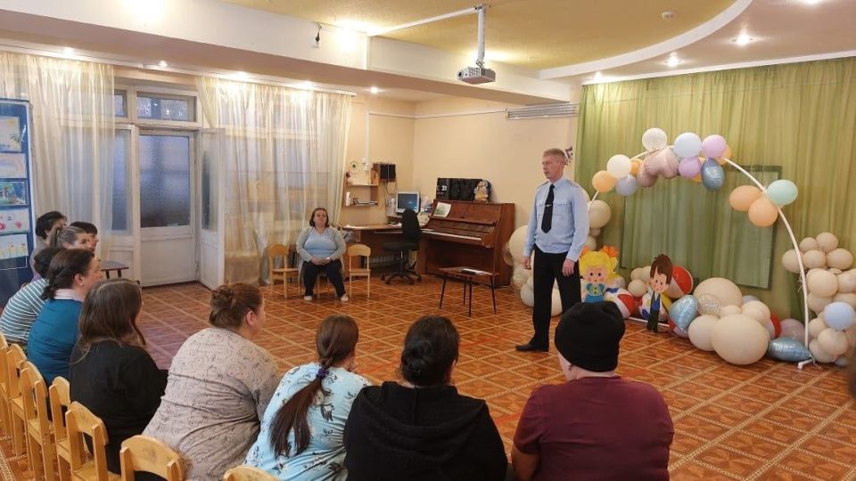 #Госавтоинспекторы11 Корткеросского района продолжают принимать участие в родительских собраниях