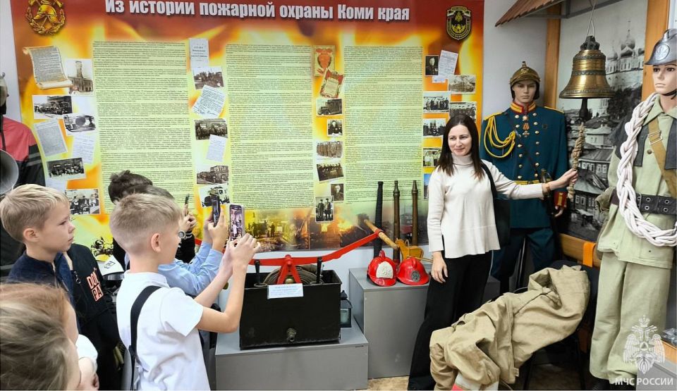 Огневой десант: как третьеклассники штурмовали пожарную выставку