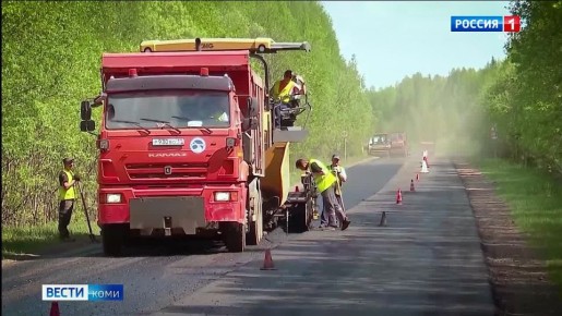 Глава Коми поздравил с профессиональным праздником работников автомобильного и городского пассажирского транспорта
