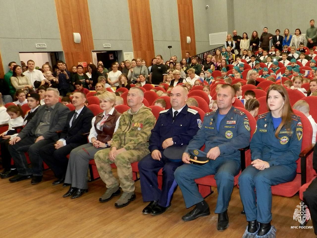 Добро пожаловать в кадеты МЧС России! Добро пожаловать в кадеты МЧС России!