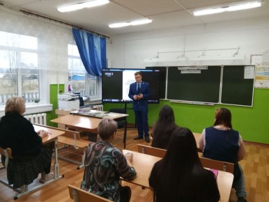 «Завербовали! Но как он мог? Он такой доверчивый… Его пытали! Но как же я раньше не догадалась?» (к/ф «Бриллиантовая рука»)