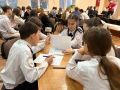 На базе городской школы № 12 имени Олега Кошевого состоялся муниципальный слёт тематического сообщества «Хранители истории», который объединил более 70 участников из 12 образовательных организаций города