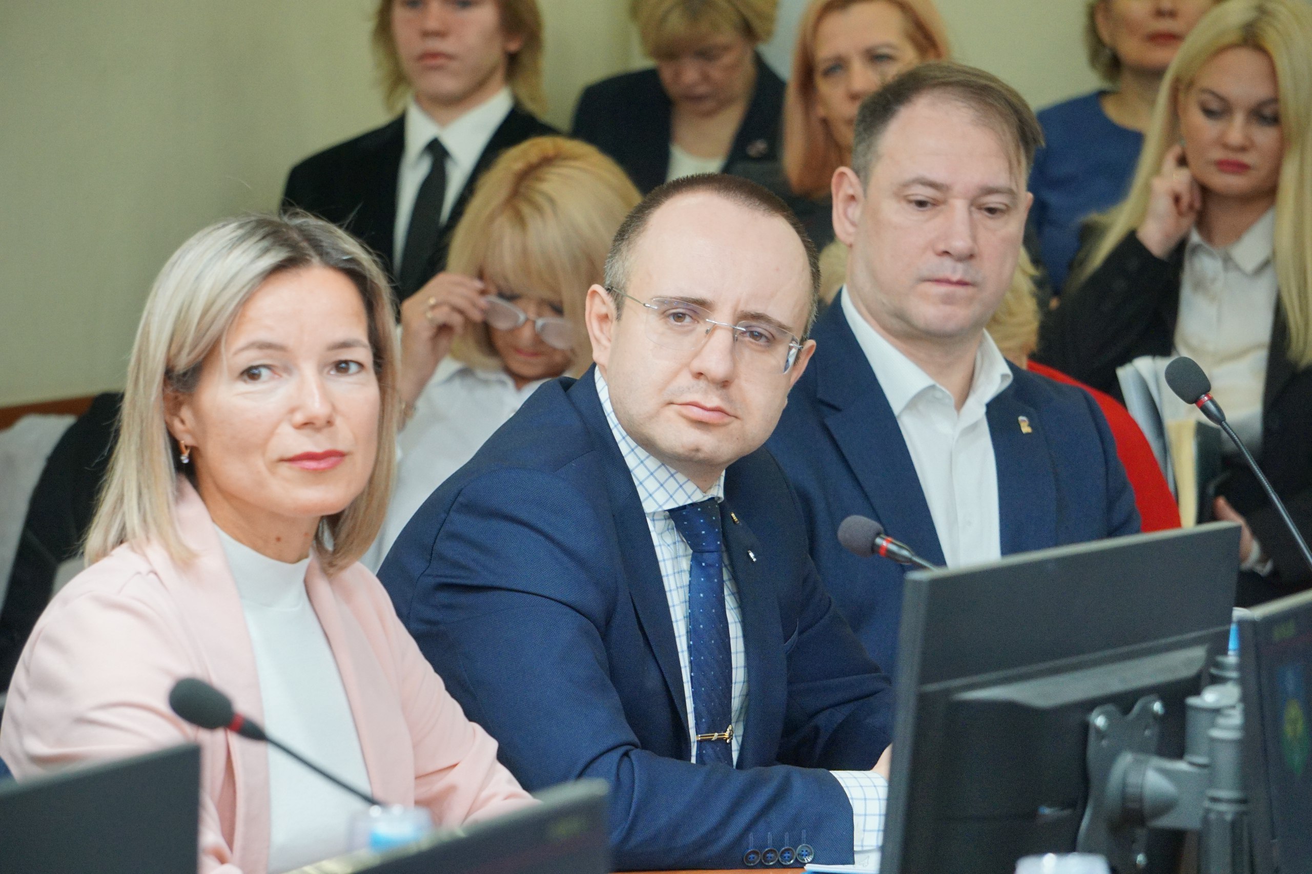 Проходит первое заседание Совета города с новым депутатским составом Проходит первое заседание Совета города с новым депутатским составом