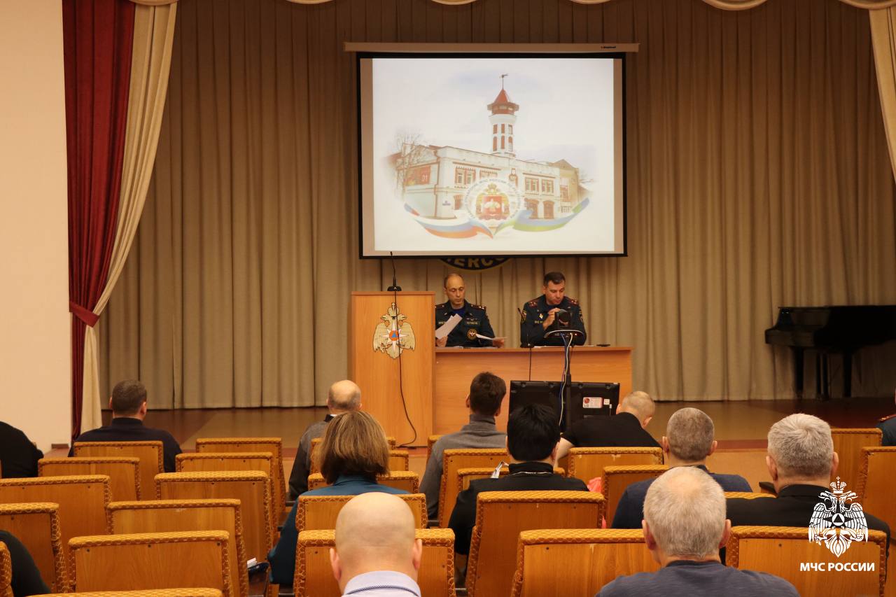 Вопросы взаимодействия. В региональном Главке и начались учебно-методические сборы с руководителями единых дежурно-диспетчерских служб муниципальных образований в Республике Коми