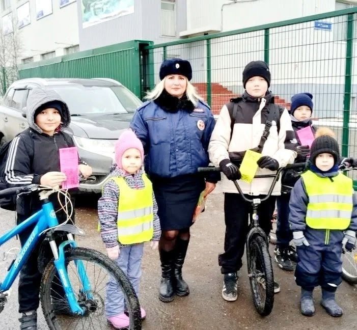 "Дорога детства - путь безопасности!" - под таким девизом прошла профилактическая акция в Усинске