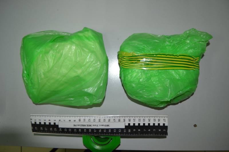 В Ухте полицейские пресекли сбыт 1 кг синтетических наркотиков В Ухте полицейские пресекли сбыт 1 кг синтетических наркотиков