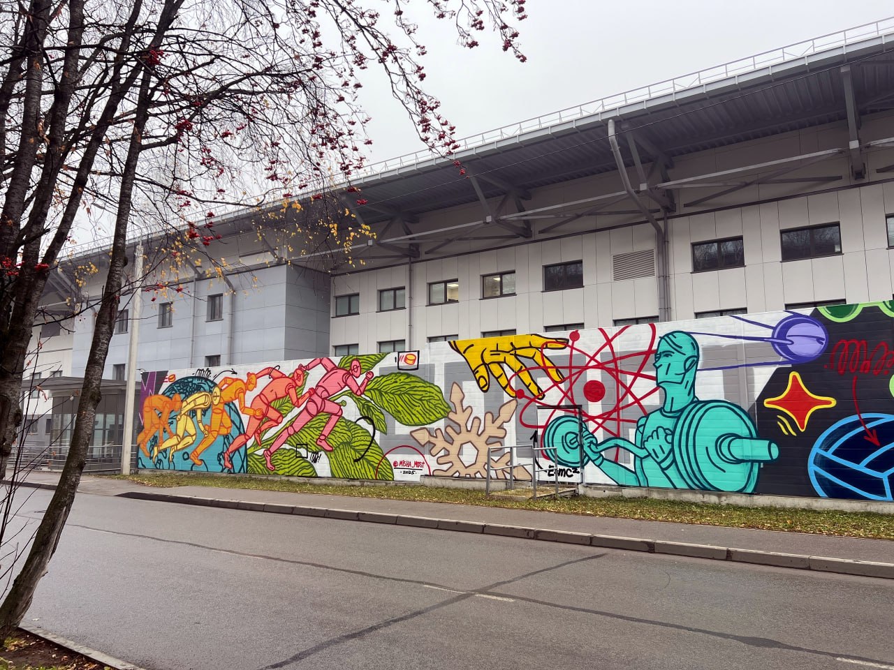 Делимся законченным муралом в Сыктывкаре от художника Миши Most Делимся законченным муралом в Сыктывкаре от художника Миши Most