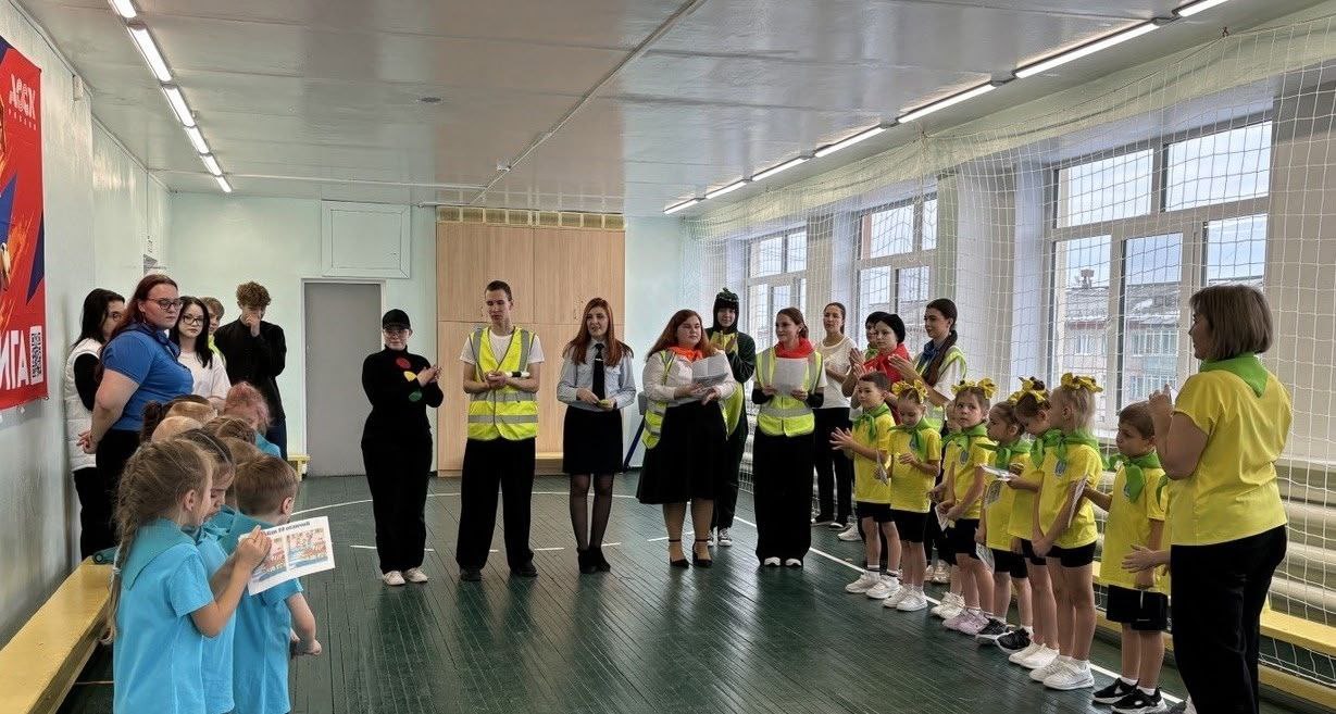 Воркутинские дошкольники приняли участие в конкурсе по Правилам дорожного движения, приуроченном ко Дню автомобилиста Воркутинские дошкольники приняли участие в конкурсе по Правилам дорожного движения, приуроченном ко Дню автомобилиста