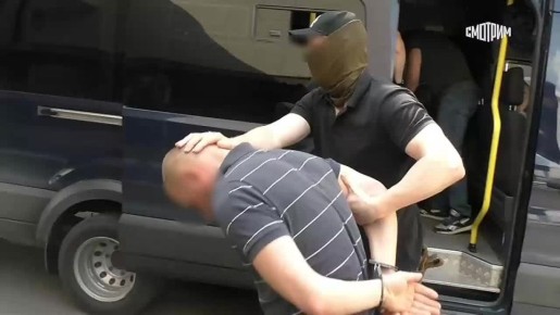 ФСБ опубликовала кадры задержания и допроса жителя Коми, планировавшего присоединиться к террористической организации на Украине, чтобы воевать против России