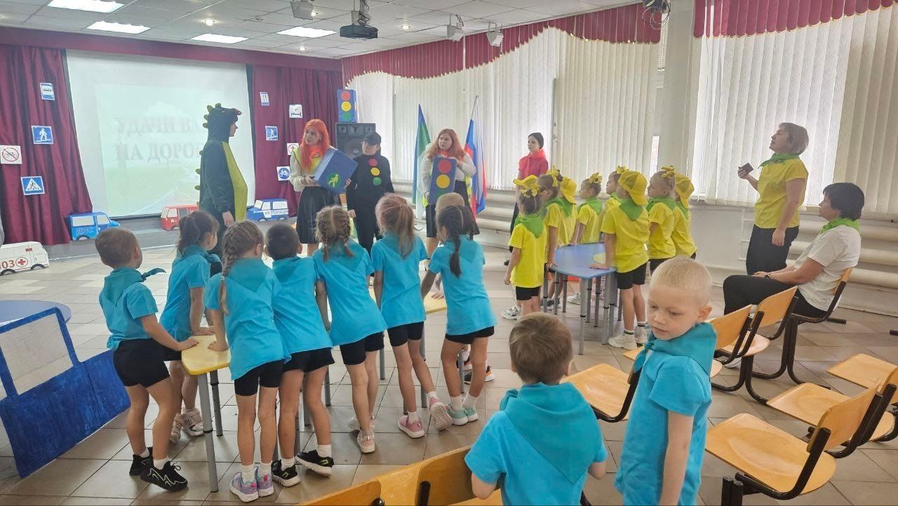 Воркутинские дошкольники приняли участие в конкурсе по Правилам дорожного движения, приуроченном ко Дню автомобилиста Воркутинские дошкольники приняли участие в конкурсе по Правилам дорожного движения, приуроченном ко Дню автомобилиста