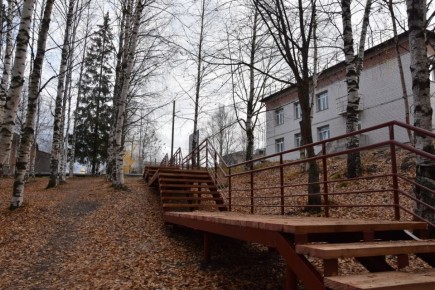 В Койгородке благоустраивают парковую зону по ул. Новая возле Центра культуры