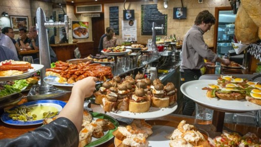 Испанцы очень много едят, но не толстеют: этому феномену есть объяснение