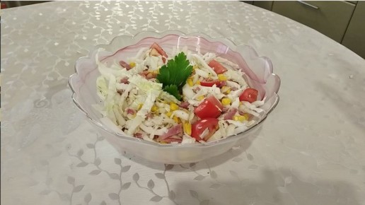 Салат с пекинской капустой: свежесть и вкус в каждой ложке