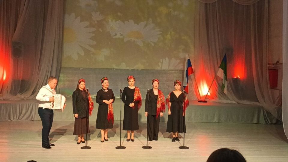 Праздничные концерты в Сыктывкаре: День народного единства в Доме культуры «Волна»