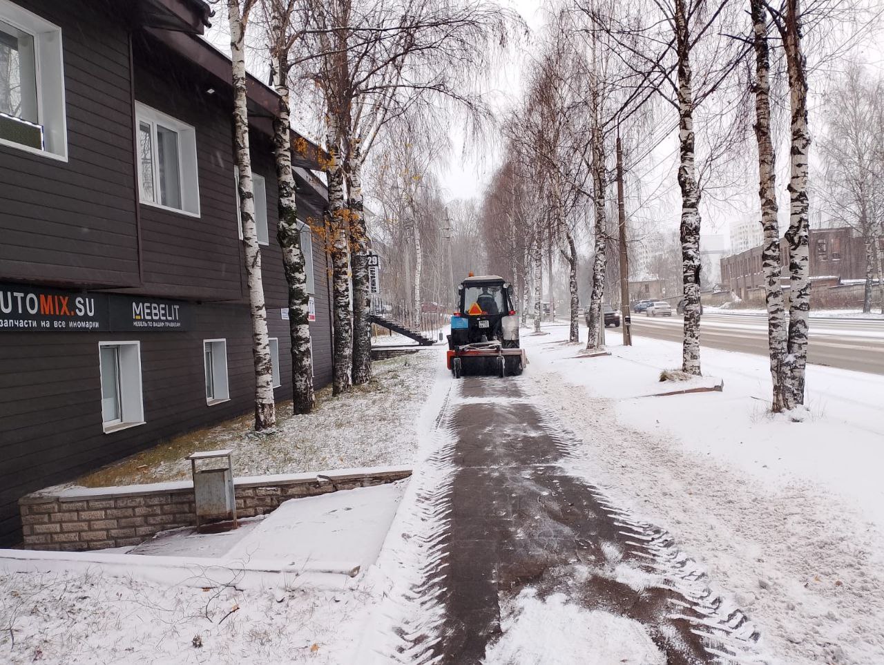 Максим Мартышин: Коммунальные предприятия города готовы к новому снегоуборочному сезону Максим Мартышин: Коммунальные предприятия города готовы к новому снегоуборочному сезону