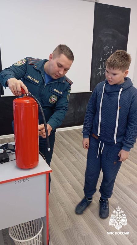 Чем потушить пожар. и чем он опасен узнали ребята из Междуреченской школы Удорского района Чем потушить пожар. и чем он опасен узнали ребята из Междуреченской школы Удорского района