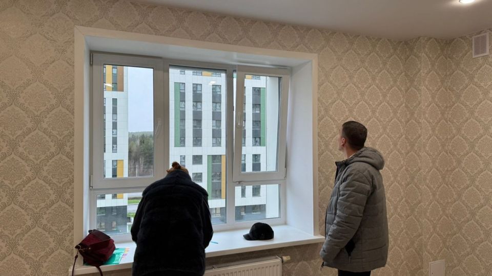 Совместно с членами приемочной комиссии заместитель руководителя администрации Кристина Ващенкова осмотрели новые жилые помещения, расположенные на улицах Петрозаводская и Панева Совместно с членами приемочной комиссии заместитель руководителя администрации Кристина Ващенкова осмотрели новые жилые помещения, расположенные на улицах Петрозаводская и Панева