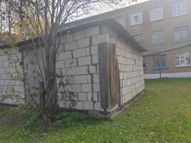 В Нижнем Чове снесено аварийное здание на территории школы №11