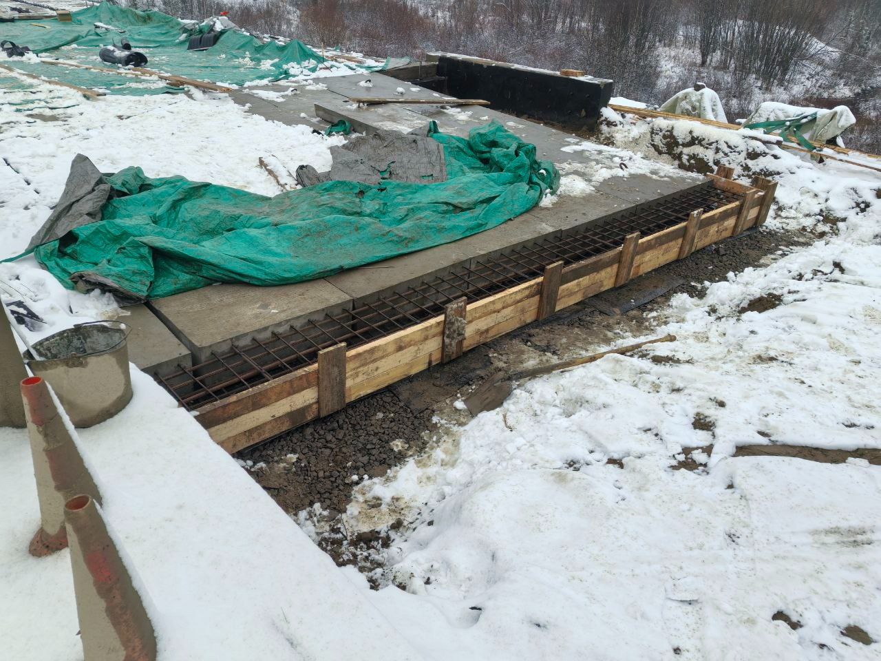 В Усинском районе продолжаются работы по капитальному ремонту моста через р. Турунъель В Усинском районе продолжаются работы по капитальному ремонту моста через р. Турунъель