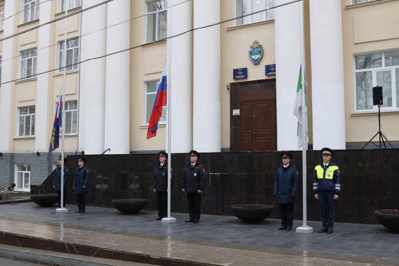 В МВД по Коми состоялась торжественное мероприятие, посвященное Дню сотрудника органов внутренних дел Российской Федерации В МВД по Коми состоялась торжественное мероприятие, посвященное Дню сотрудника органов внутренних дел Российской Федерации