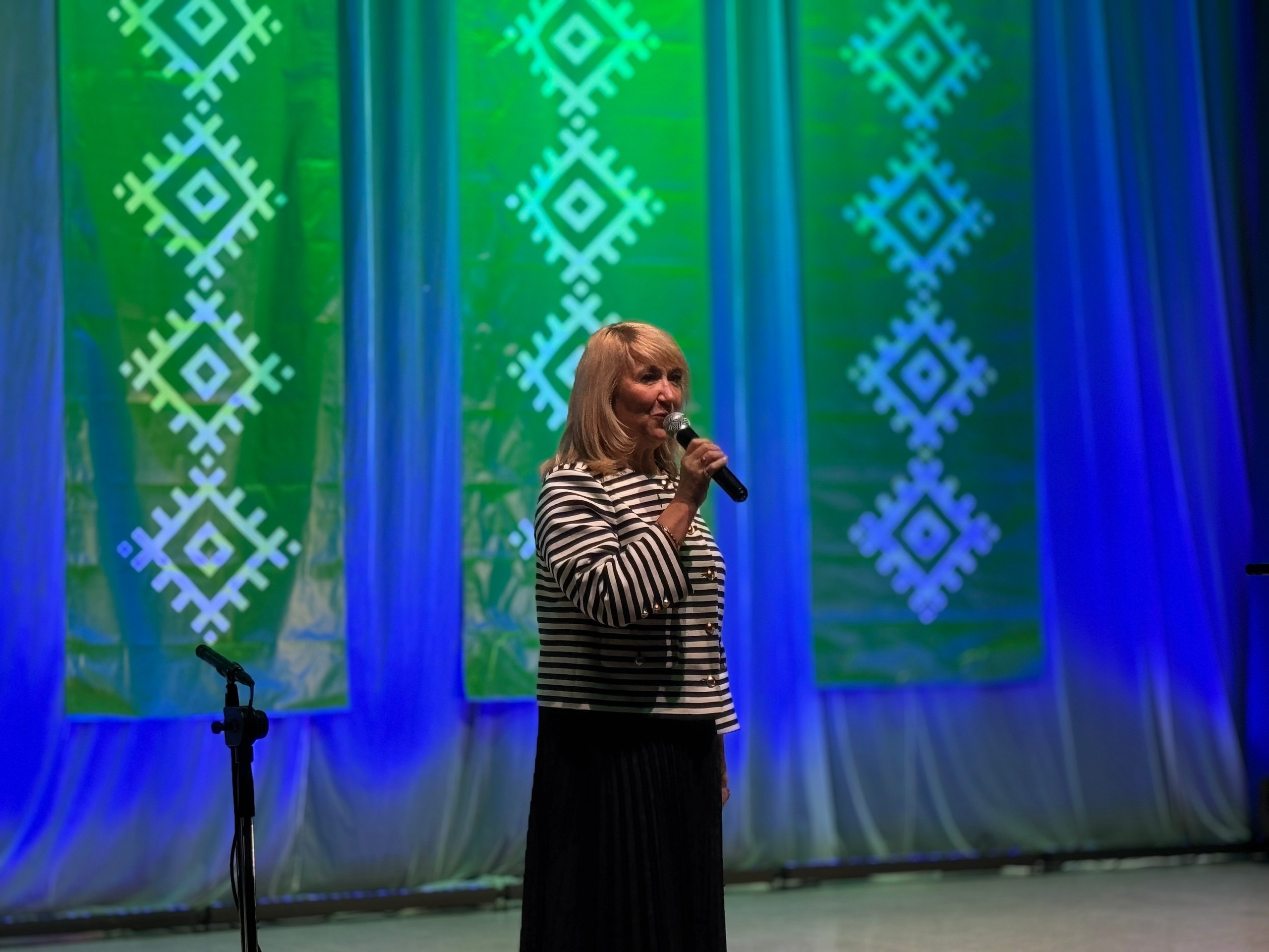 В Сыктывкаре состоялся гала-концерт открытого городского фестиваля-конкурса детского и юношеского народного творчества «Гажа гытсан» («Веселая карусель»), который соответствует задачам и целям национального проекта «Молодежь... В Сыктывкаре состоялся гала-концерт открытого городского фестиваля-конкурса детского и юношеского народного творчества «Гажа гытсан» («Веселая карусель»), который соответствует задачам и целям национального проекта «Молодежь...