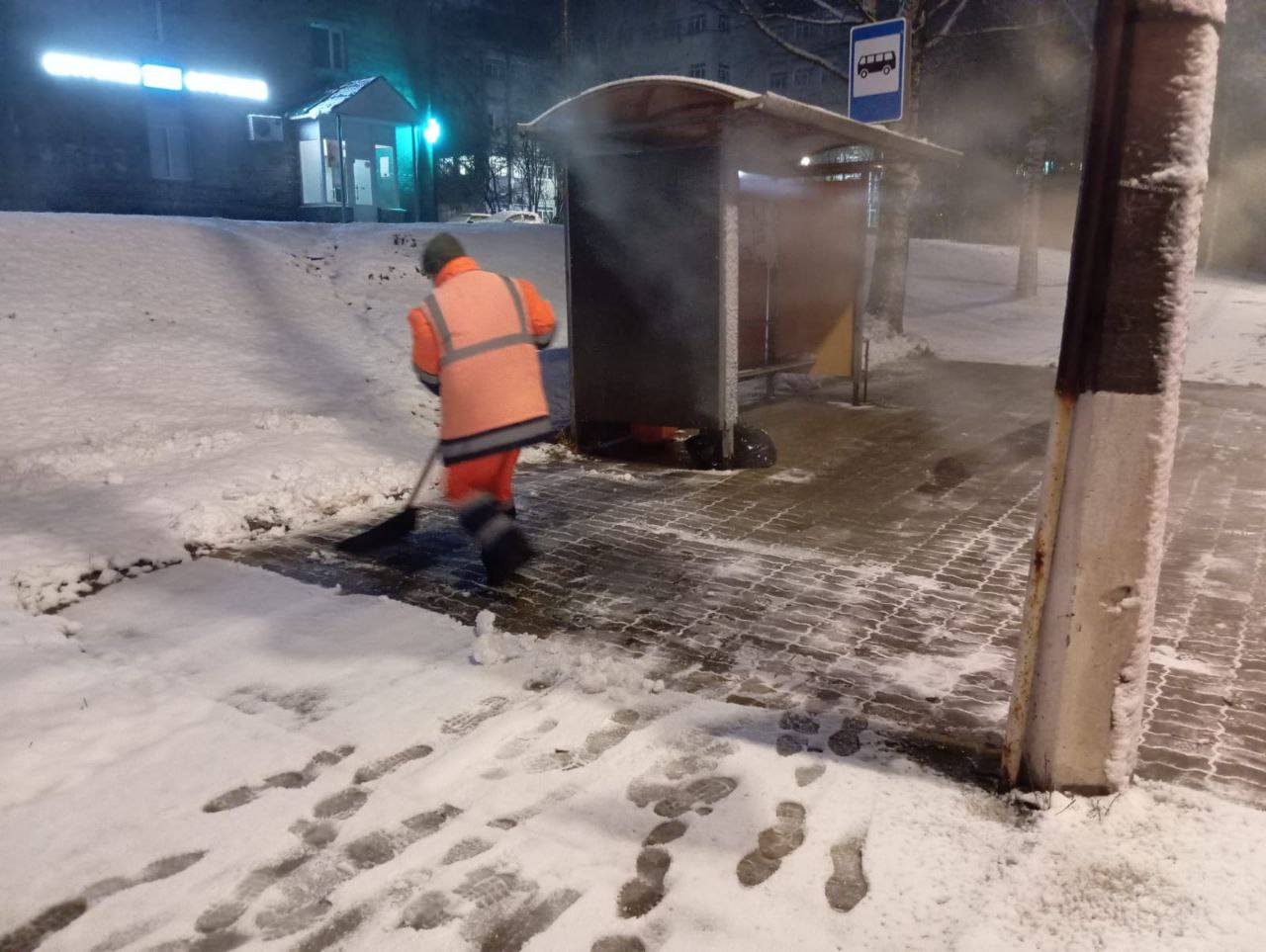 Утро бодрое, утро ранее!. Такое нынче выдалось утро у наших дорожных рабочих Утро бодрое, утро ранее!. Такое нынче выдалось утро у наших дорожных рабочих