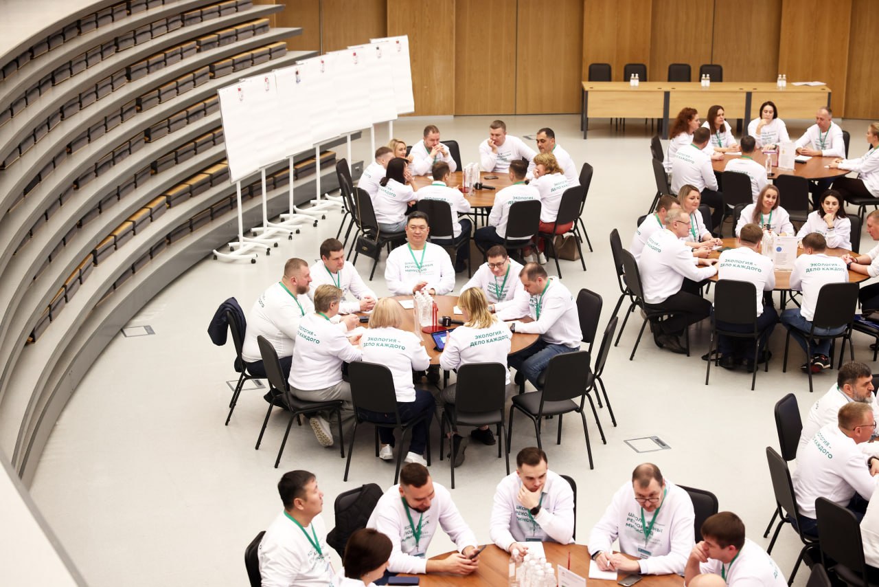 Делегация Коми приняла участие в «Школе региональных министров» Делегация Коми приняла участие в «Школе региональных министров»