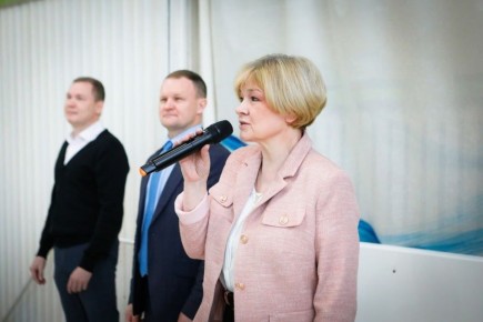 В Сыктывкаре прошло открытие республиканских соревнований по плаванию среди юных спортсменов возрастом от 8 до 13 лет