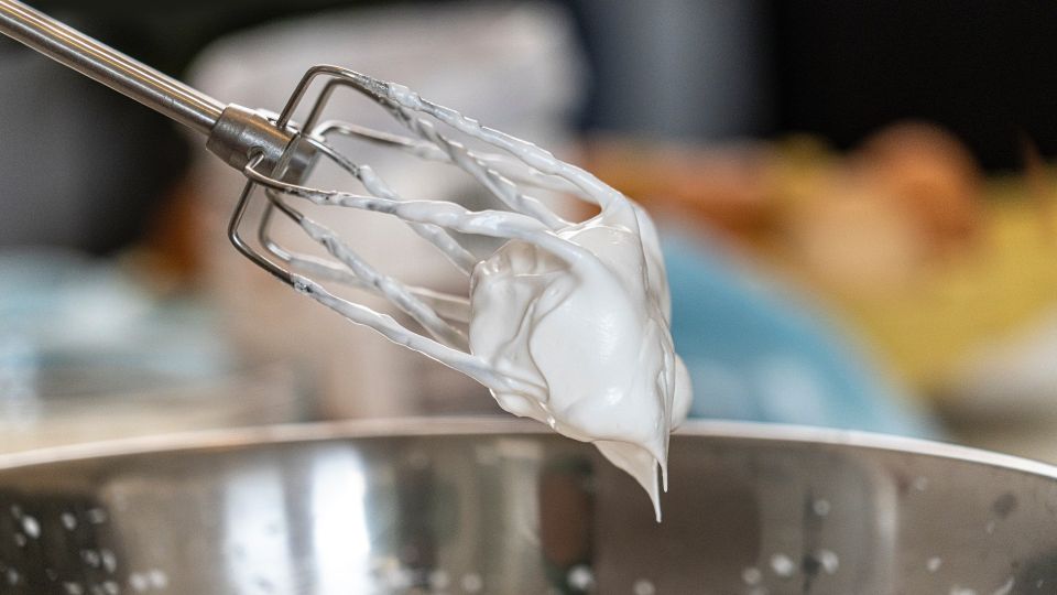 Идеальный масляный крем готовится именно так: важны не только правильные пропорции