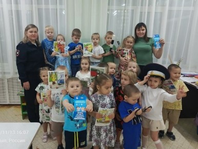 #Госавтооинспекторы11 Вуктыла провели обучающие занятие для воспитанников детского сада «Дюймовочка»