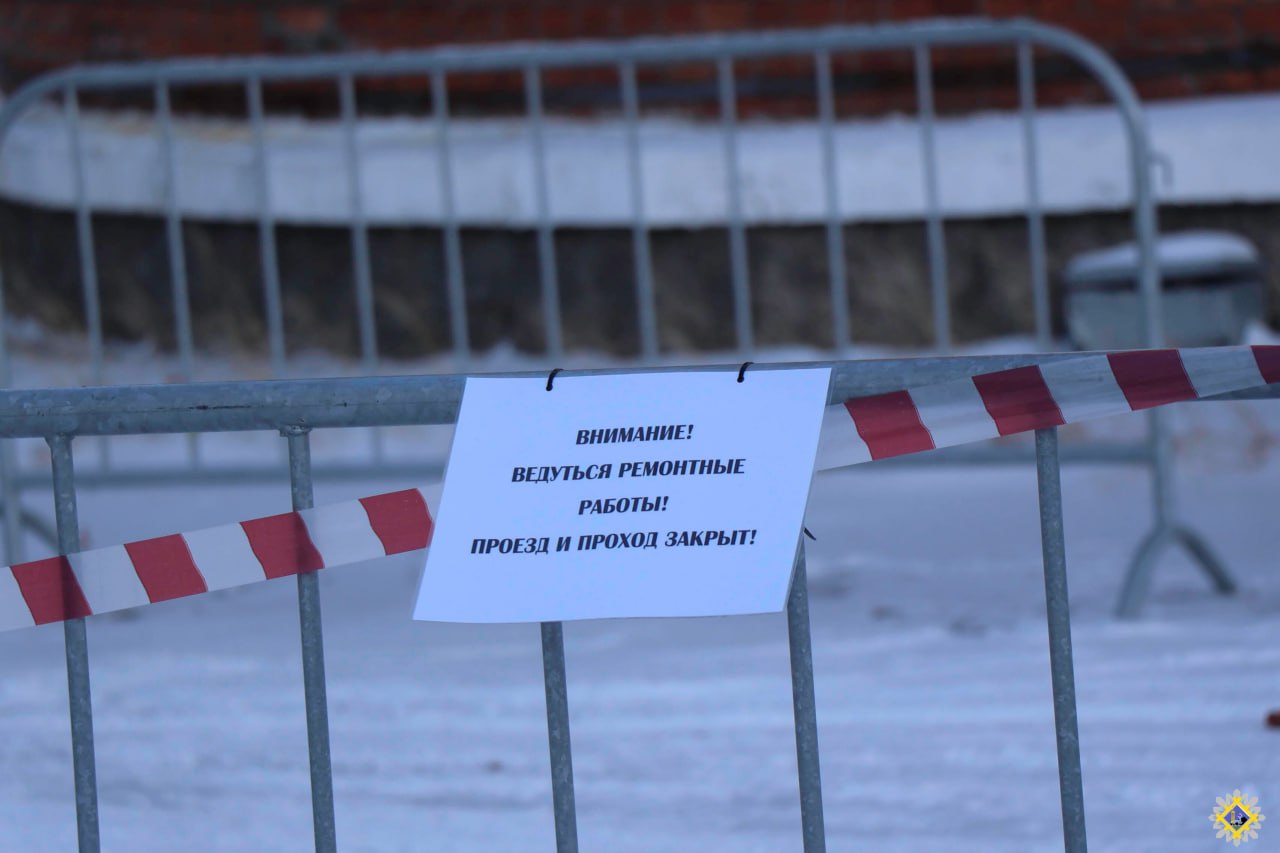 На интинской водонапорной башне проводятся противоаварийные работы На интинской водонапорной башне проводятся противоаварийные работы