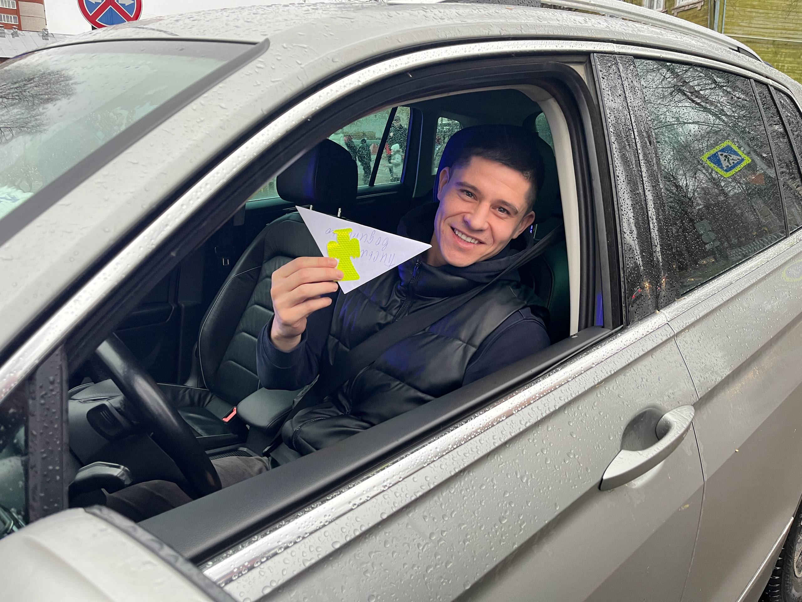 В Сыктывкаре прошла акция в память о жертвах ДТП В Сыктывкаре прошла акция в память о жертвах ДТП