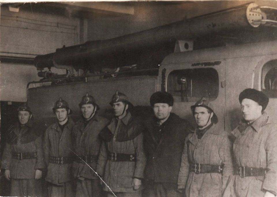 #РетроФото. На фотографии караул № 4 - один из лучших караулов объектовой ППЧ №15 3-го отряда Профессиональной пожарной охраны
