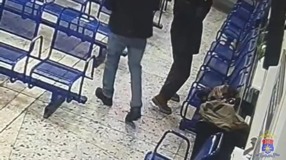 В Воркуте сотрудниками транспортной полиции раскрыта кража по факту хищения кошелька на железнодорожном вокзале