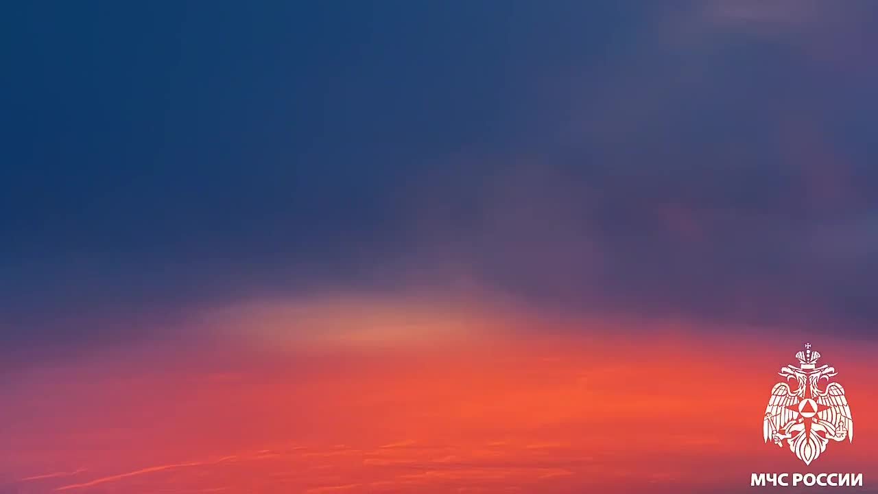 Сильный снег. По информации Коми ЦГМС с 18:00 17 ноября до 06:00 18 ноября в отдельных южных районах (Прилузском, Сысольском, Сыктывдинском, г. Сыктывкар, Усть-Вымском, Княжпогостском, Корткеросском) ожидается сильный снег...