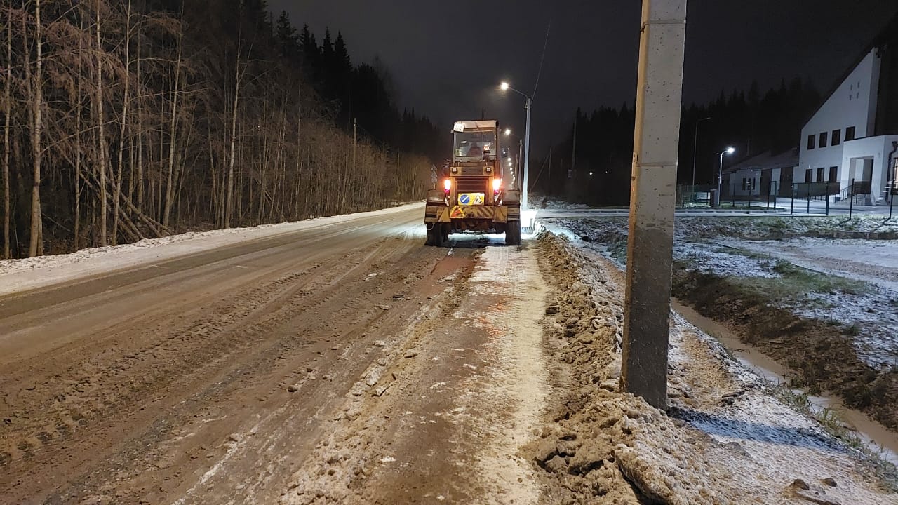 Результаты ночной работы:. Обработка улично-дорожной сети противогололедными материалами Результаты ночной работы:. Обработка улично-дорожной сети противогололедными материалами