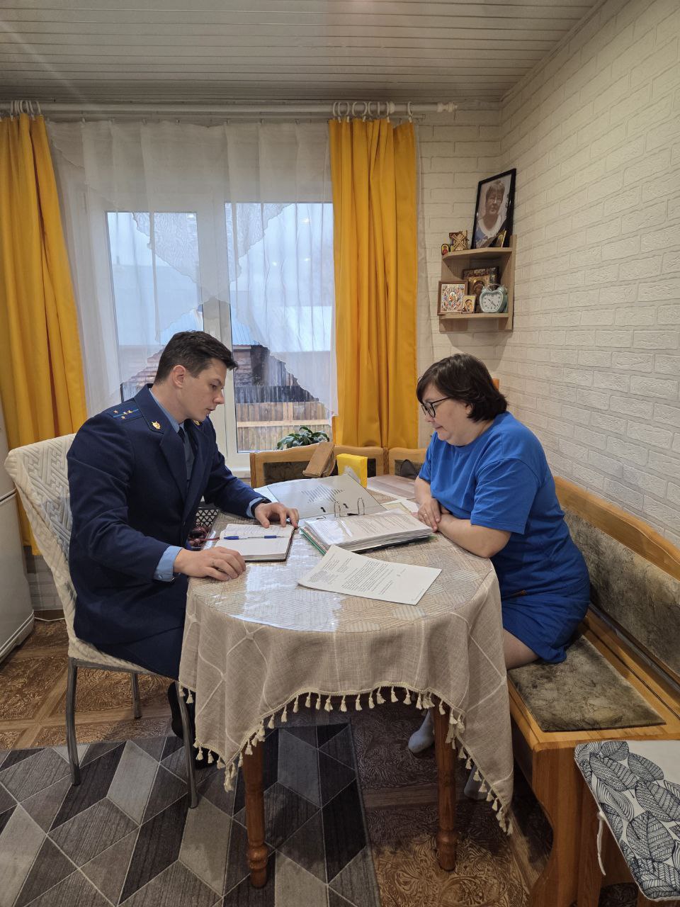 Помочь значит принести облегчение душе своей собственной, и душе того, кого помогаешь (Иван Тургенев, «Записки охотника») Помочь значит принести облегчение душе своей собственной, и душе того, кого помогаешь (Иван Тургенев, «Записки охотника»)