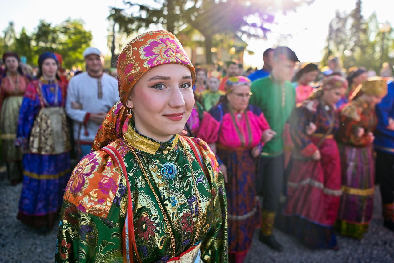 Ростислав Гольдштейн: Друзья! У вас есть уникальная возможность снять фильм о своём путешествии по живописным уголкам Республики Коми и побороться за победу во всероссийском конкурсе «Дальний Восток – Земля приключений»! Ростислав Гольдштейн: Друзья! У вас есть уникальная возможность снять фильм о своём путешествии по живописным уголкам Республики Коми и побороться за победу во всероссийском конкурсе «Дальний Восток – Земля приключений»!