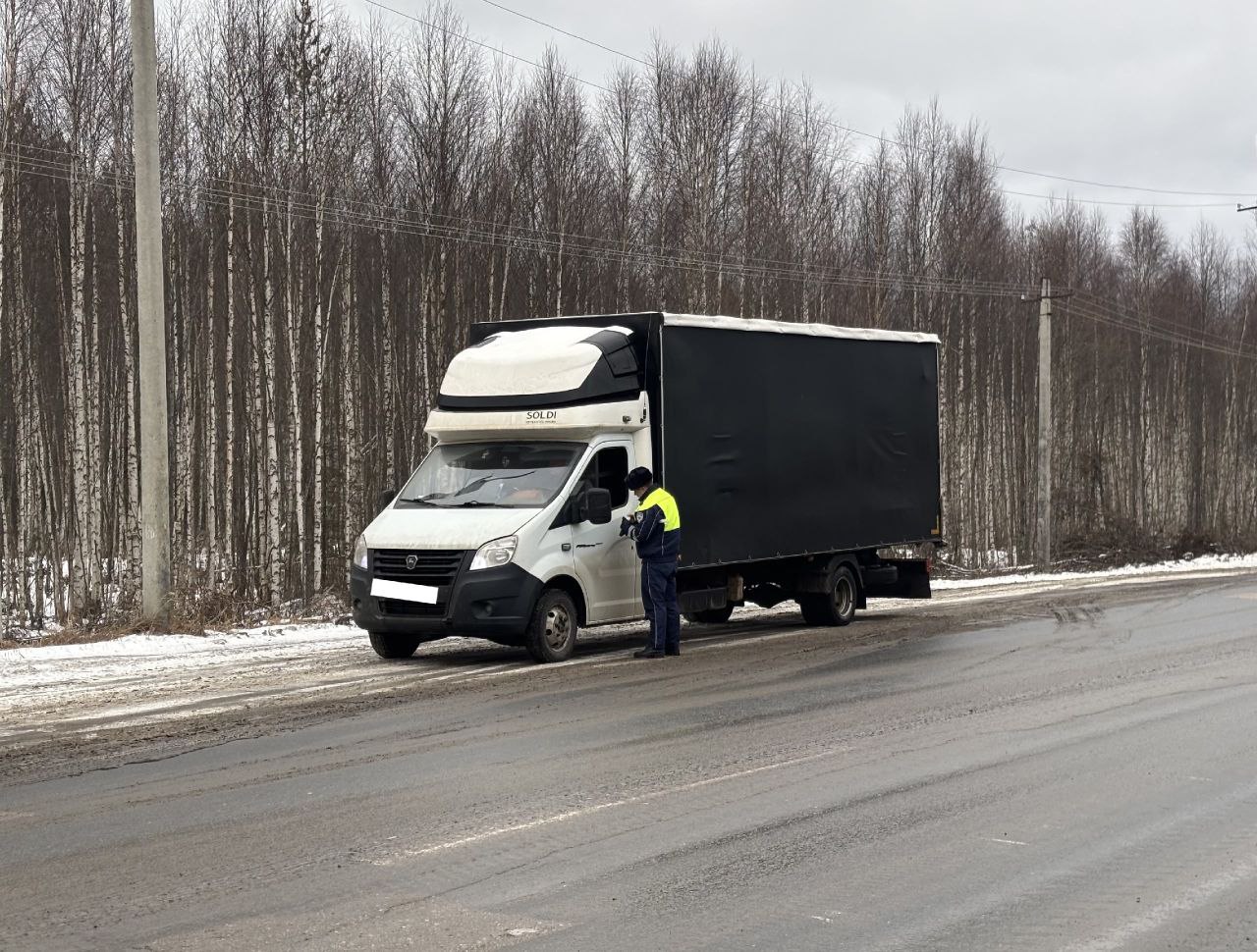 В Ухте #Госавтоинспекторы11 проводят рейды в рамках профилактического мероприятия «Грузовик-автобус» В Ухте #Госавтоинспекторы11 проводят рейды в рамках профилактического мероприятия «Грузовик-автобус»