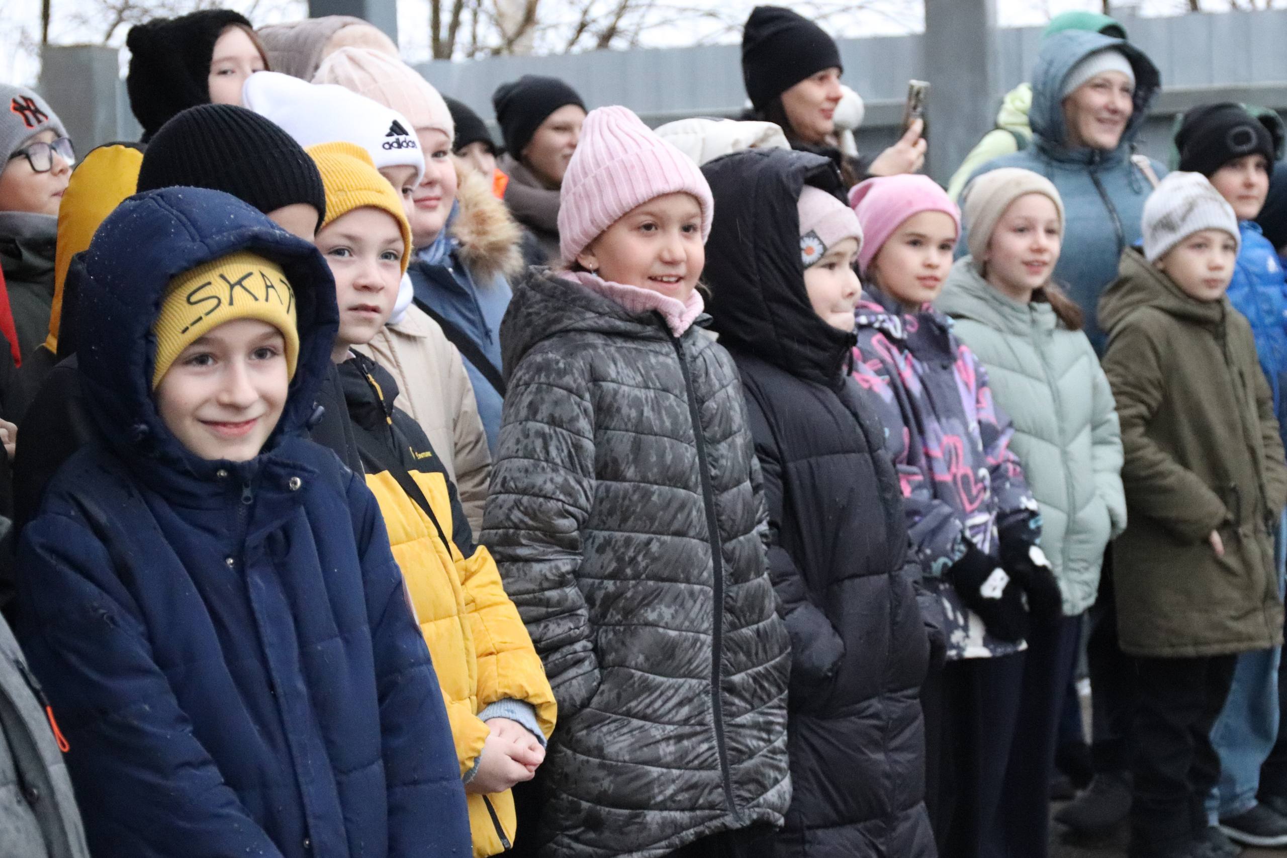 Сотрудники Центра кинологической службы МВД по Республике Коми провели экскурсию для сыктывкарских школьников Сотрудники Центра кинологической службы МВД по Республике Коми провели экскурсию для сыктывкарских школьников