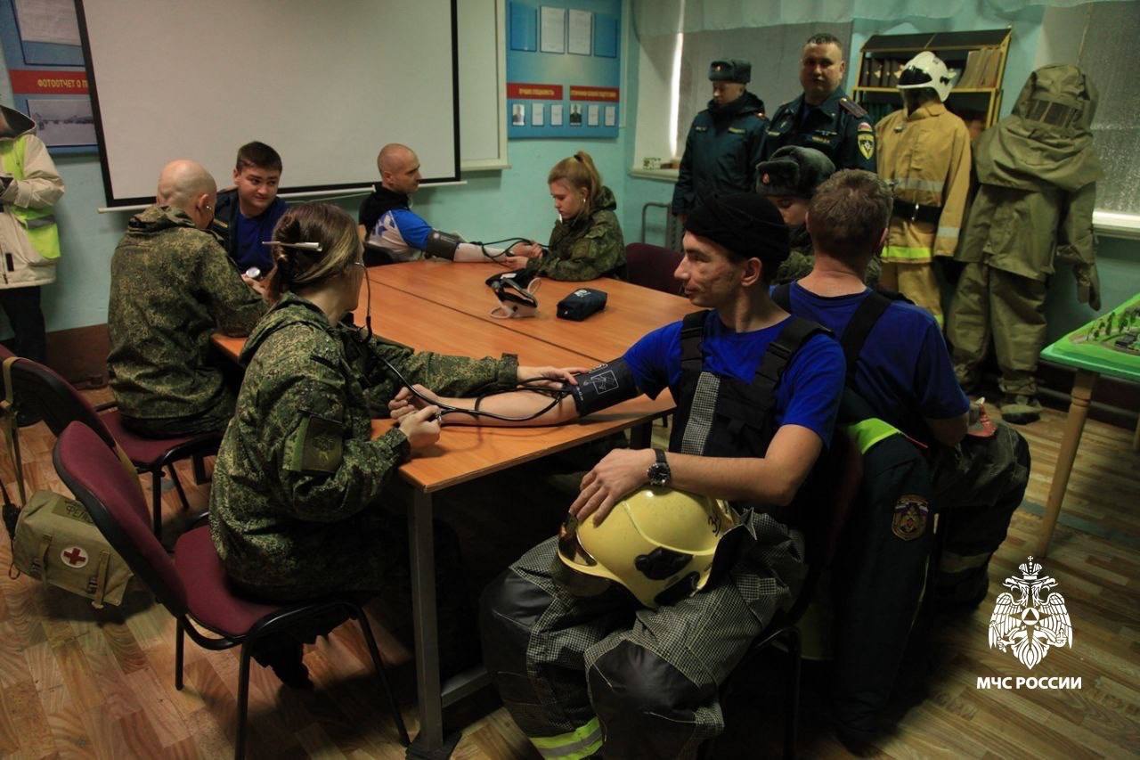 Вызов принят. В Печоре прошли соревнования по скоростному подъему газодымозащитников в высотном здании «Вертикальный вызов» Вызов принят. В Печоре прошли соревнования по скоростному подъему газодымозащитников в высотном здании «Вертикальный вызов»